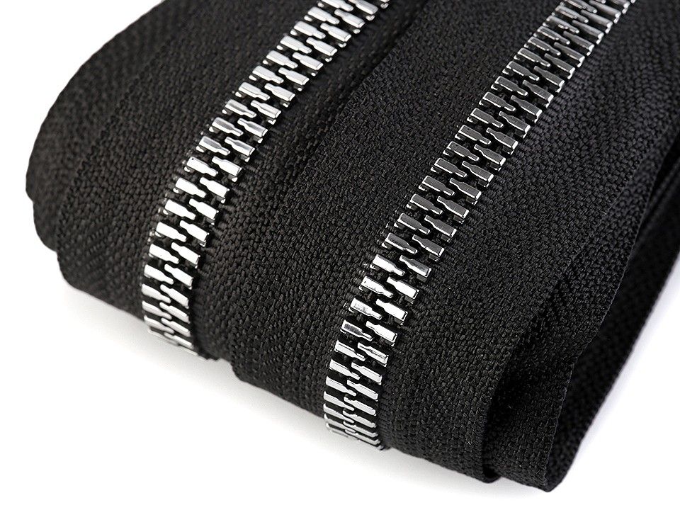 Zip kostěný se stříbrnými zoubky No8 - metráž - Černý - zip kost. 8 mm