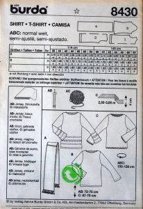 Střih Burda: Dámský svetr se šálou