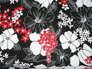 Maruška - černobíločervený úplet květy