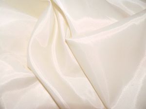 Podšívka smetanová 100% polyester