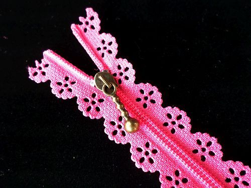 Zip spirálový šíře 3mm, délka 20 cm krajkový - Zip růžový
