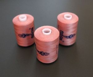Nitě 100% PES - 500 m